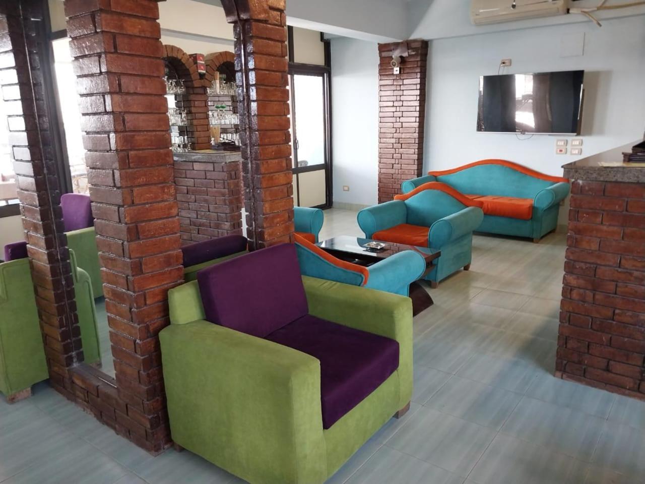 Merry Land Hotel & Roof Top Nile Restaurant Luksor Zewnętrze zdjęcie