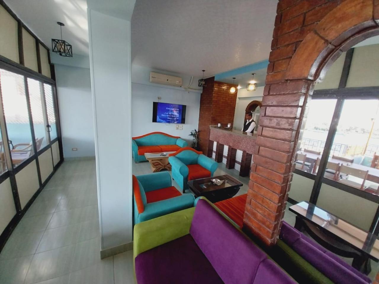 Merry Land Hotel & Roof Top Nile Restaurant Luksor Zewnętrze zdjęcie