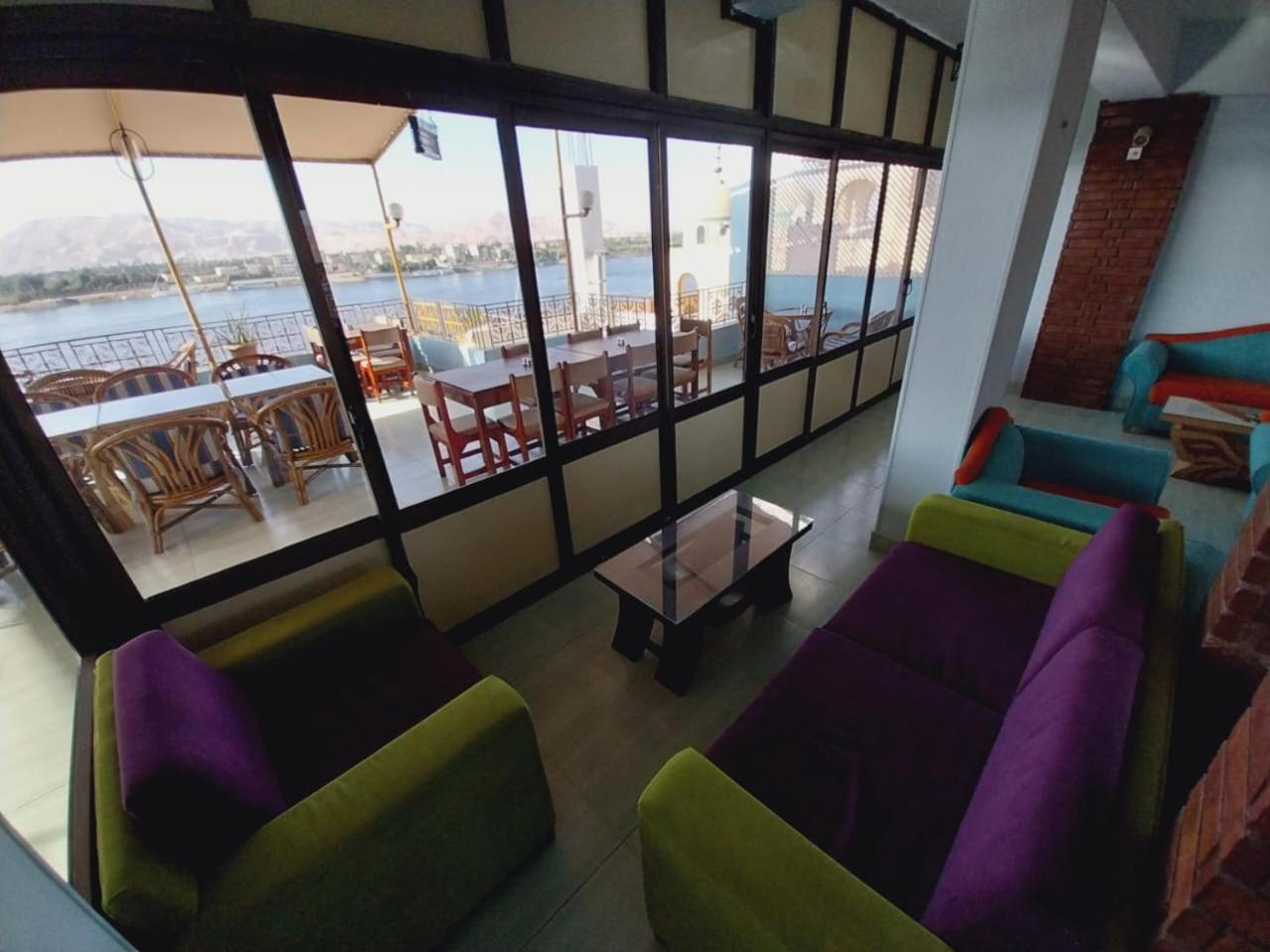 Merry Land Hotel & Roof Top Nile Restaurant Luksor Zewnętrze zdjęcie