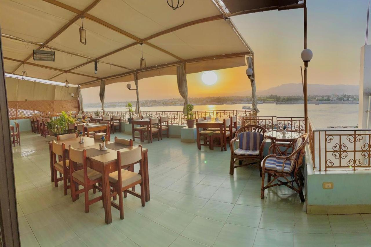 Merry Land Hotel & Roof Top Nile Restaurant Luksor Zewnętrze zdjęcie